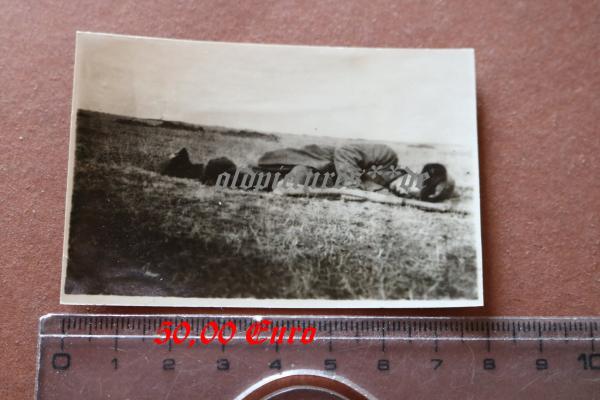 altes Foto - gefallener Soldat -  Land .?